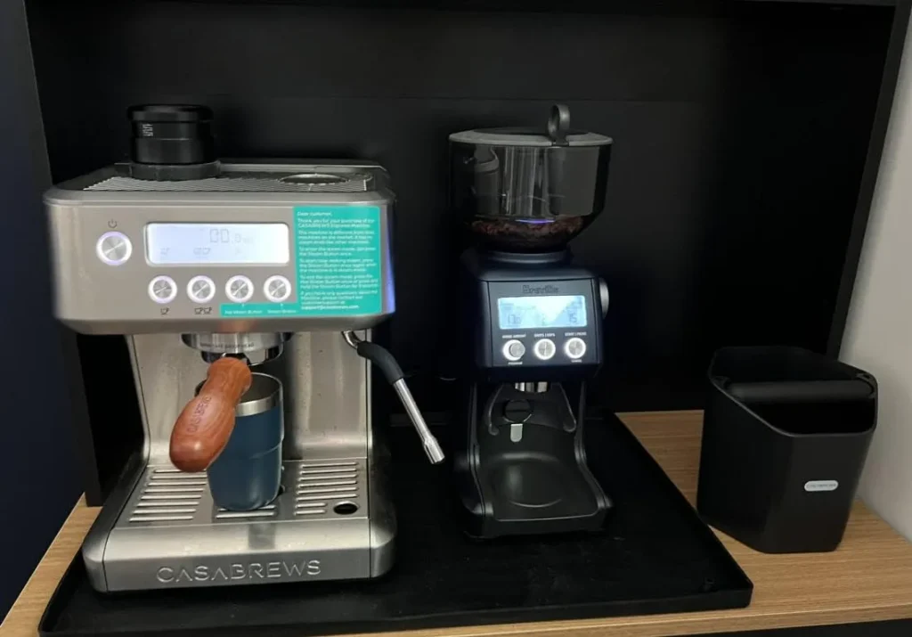 Breville Smart Grinder Pro and expresso machine